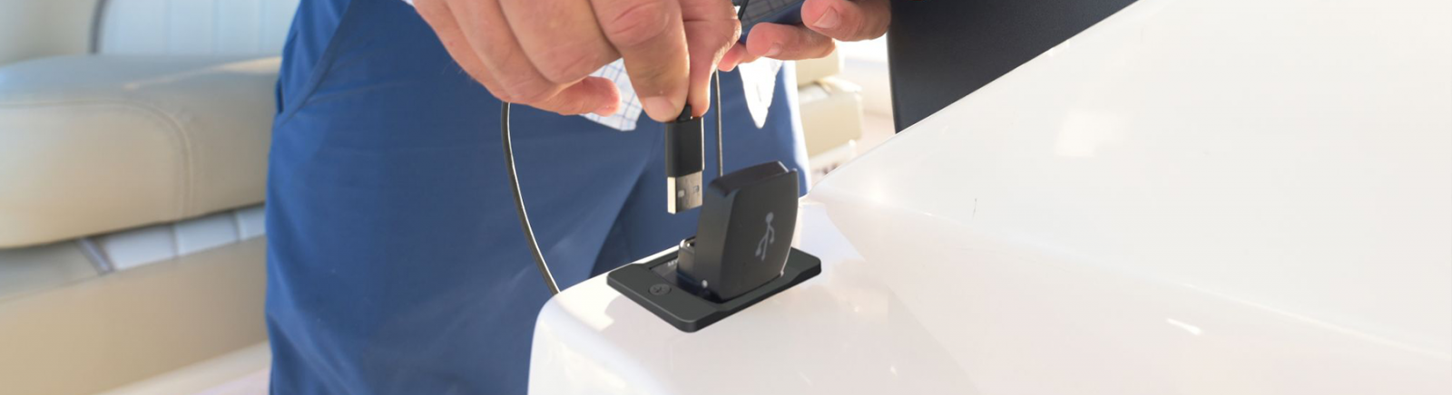 Câble USB chargeur étanche IPhone Apple - 60 cm - SCANSTRUT