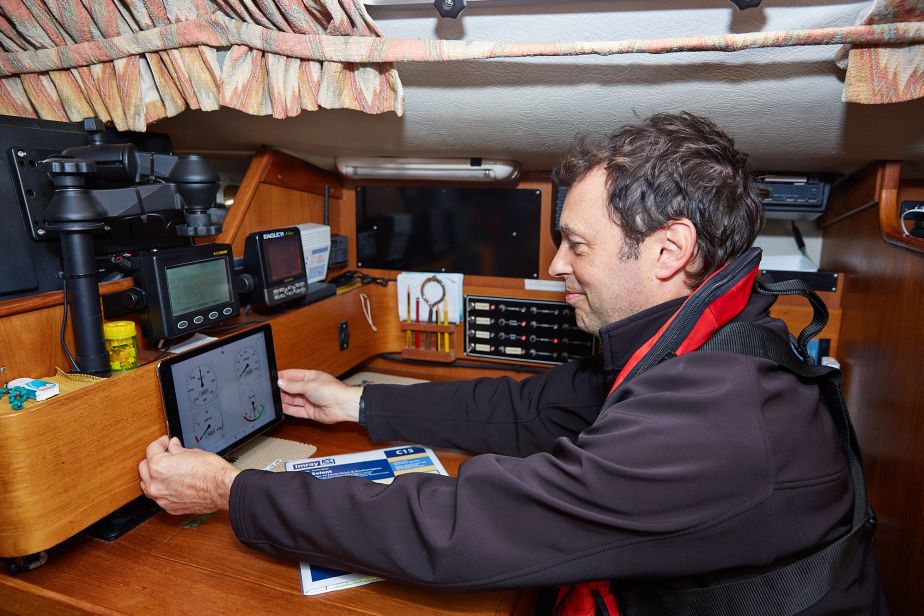 How to use a tablet or phone as a chartplotter