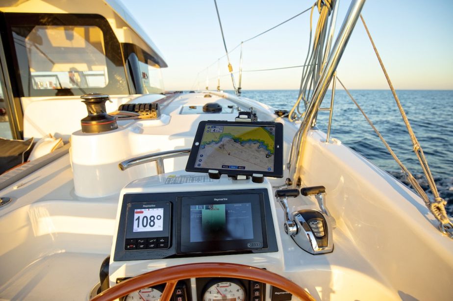 How to use a tablet or phone as a chartplotter