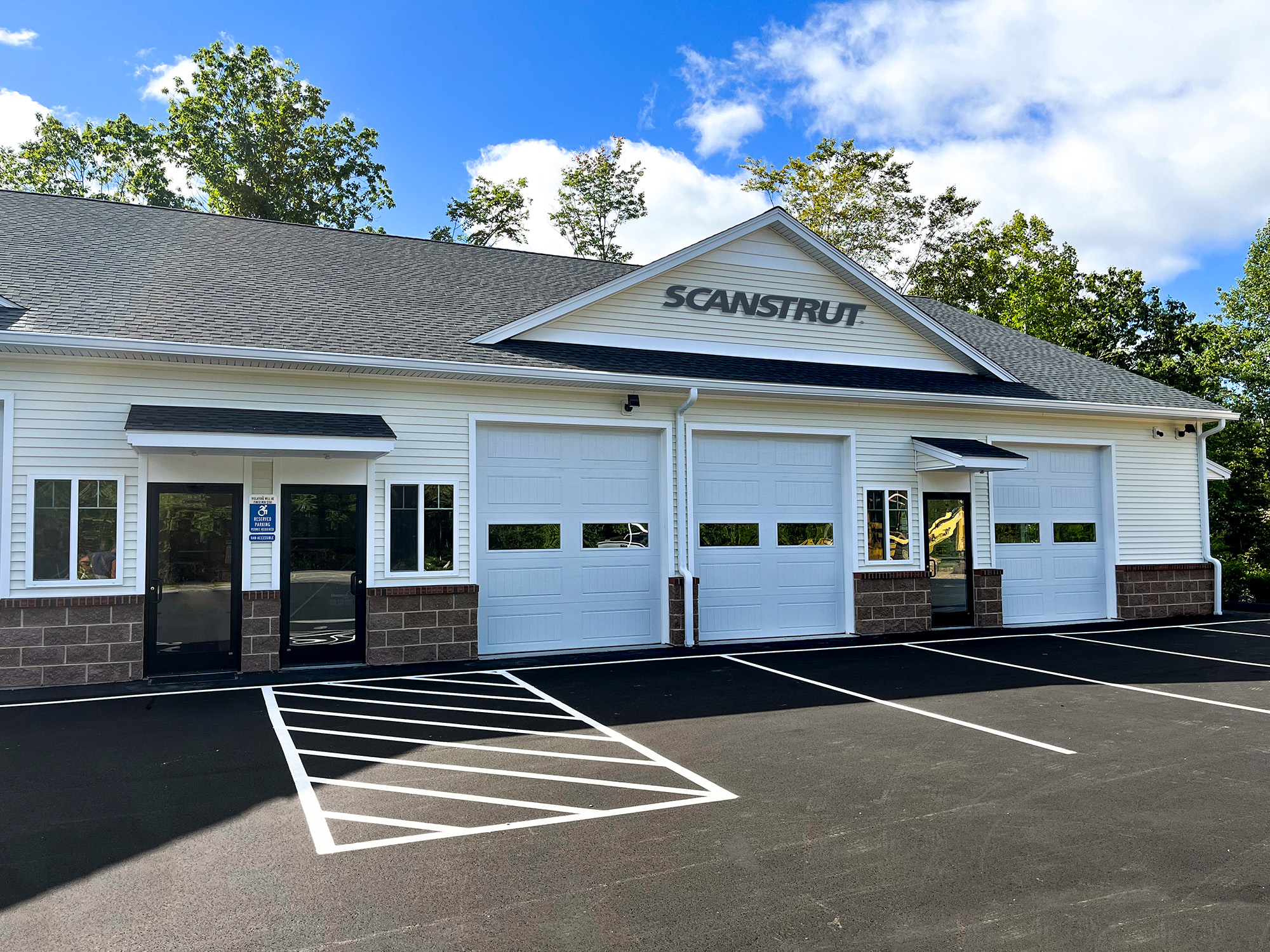 Outstanding sales growth triggers Scanstrut move to significantly larger facility.