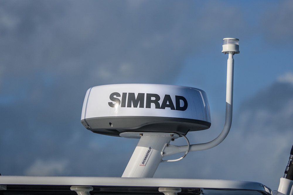 small yacht radar