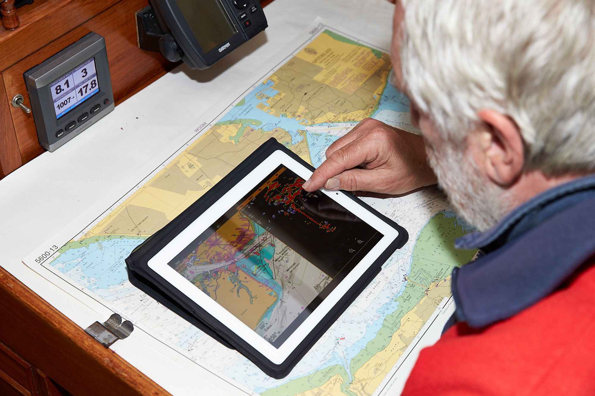 How to use a tablet or phone as a chartplotter