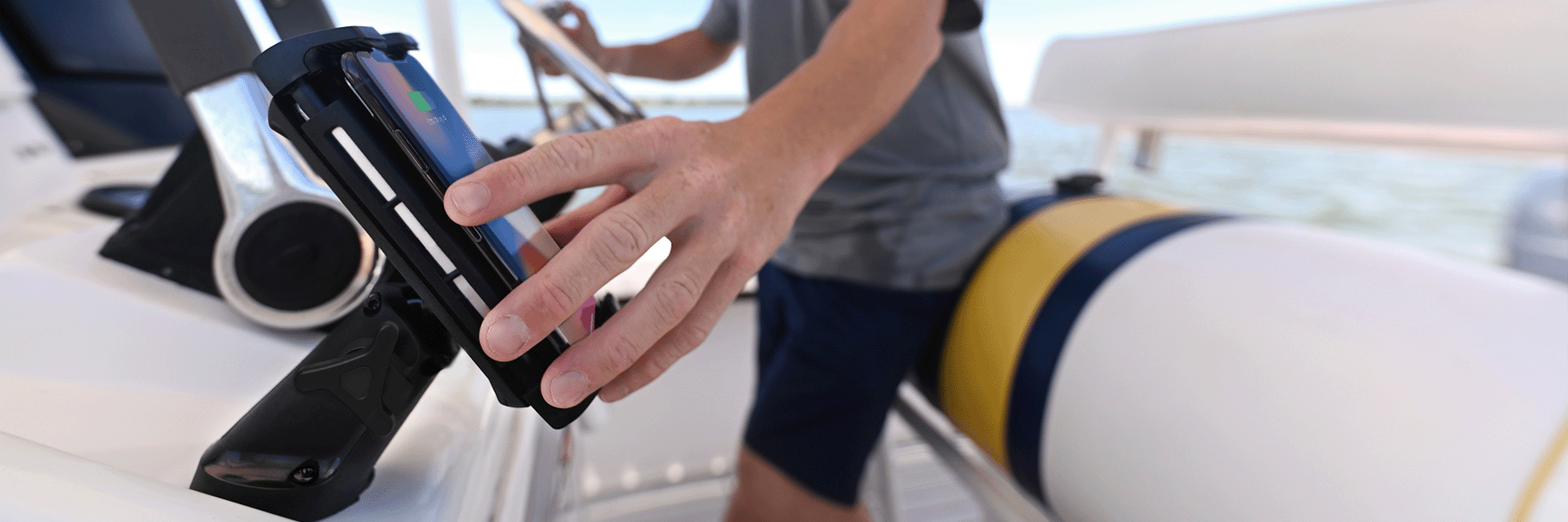 12/24V Waterproof Wireless Phone Charging Power Boats Qi Wireless